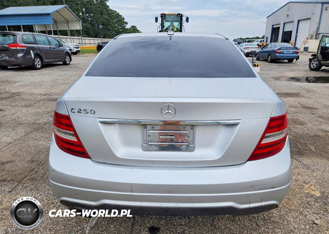 2012 Mercedes-Benz C 250 VIN:WDDGF4HB9CA679930 - 6