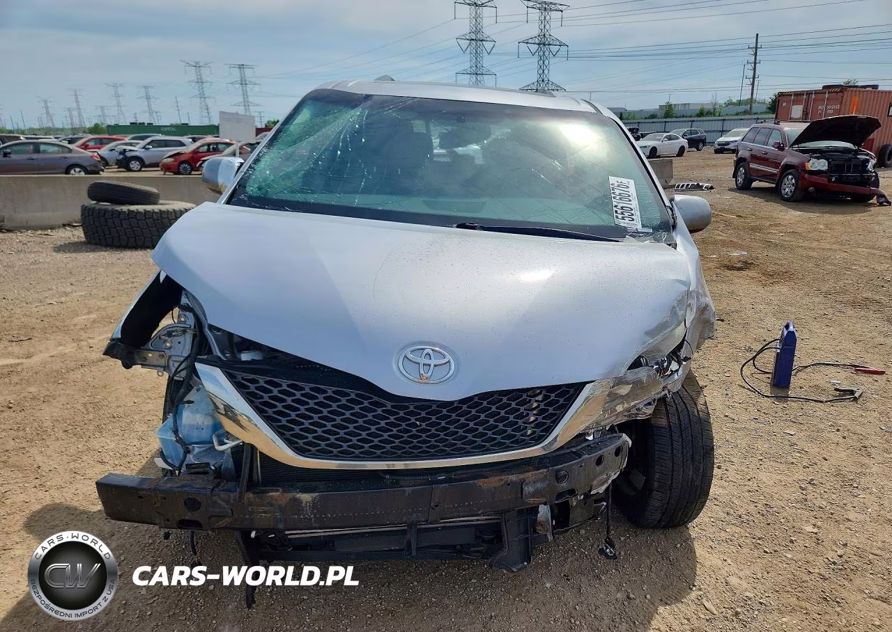 2017 Toyota Sienna Se VIN:5TDXZ3DC1HS792419 - 5
