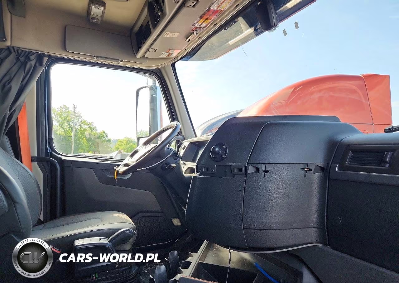 2020 Volvo Vn Vnl - Semi Truck VIN:4V4NC9EH8LN259444 - 5