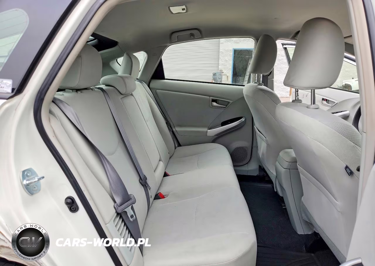 2014 Toyota Prius Three VIN:JTDKN3DU7E1781321 - 10