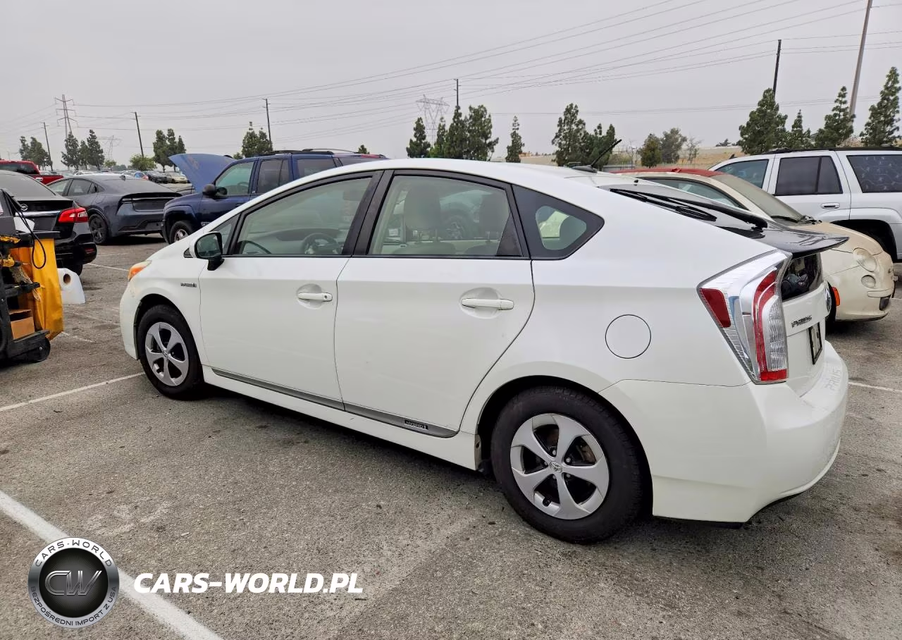 2014 Toyota Prius Three VIN:JTDKN3DU7E1781321 - 2