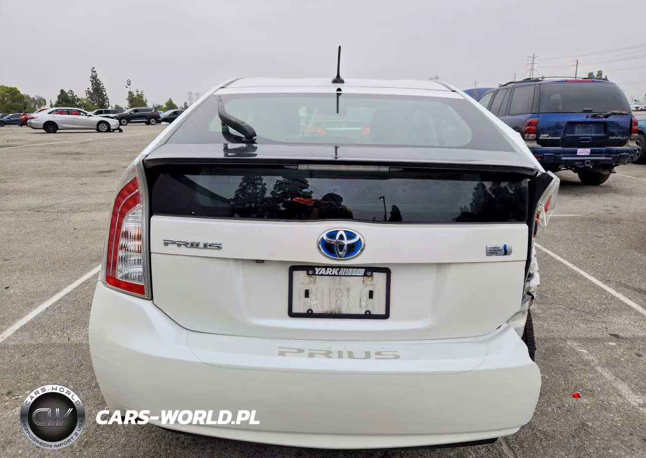 2014 Toyota Prius Three VIN:JTDKN3DU7E1781321 - 6