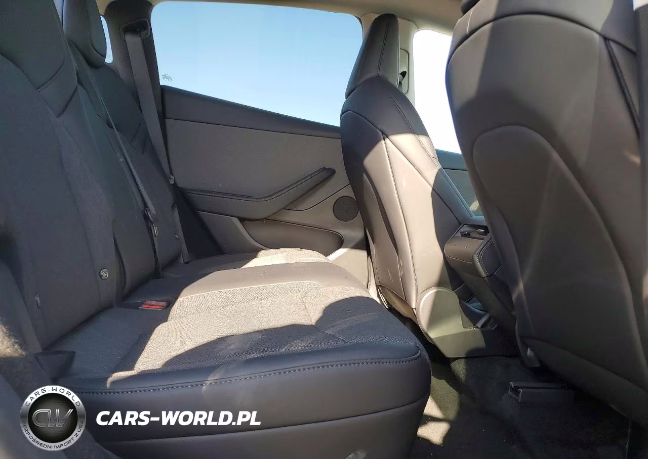 2026 Tesla Model Y VIN:7SAYGDED9TA596877 - 11