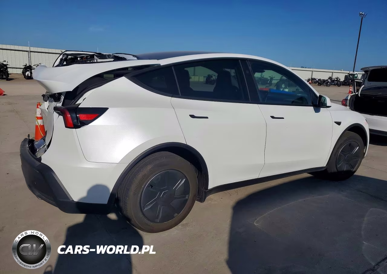 2026 Tesla Model Y VIN:7SAYGDED9TA596877 - 3