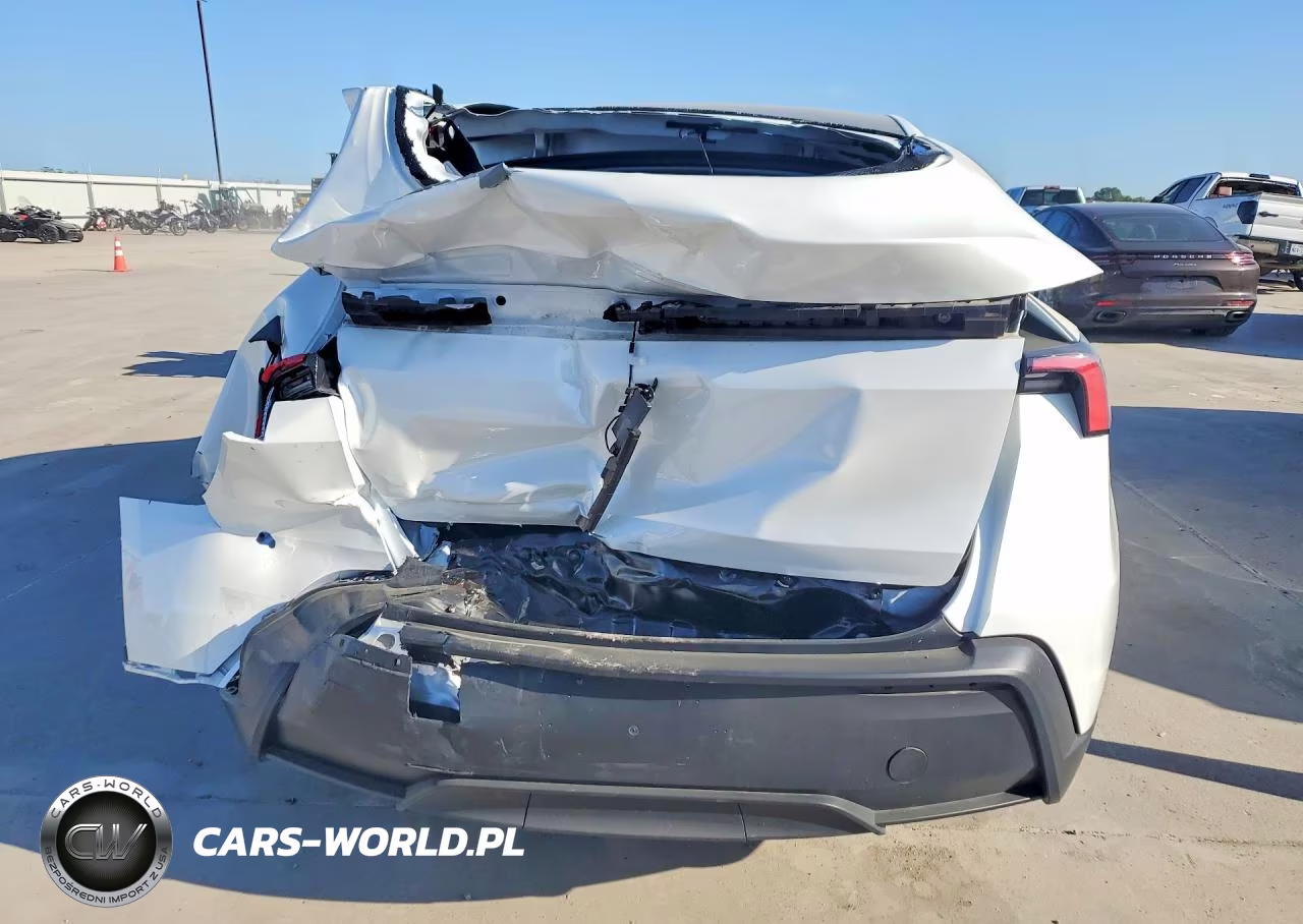 2026 Tesla Model Y VIN:7SAYGDED9TA596877 - 6