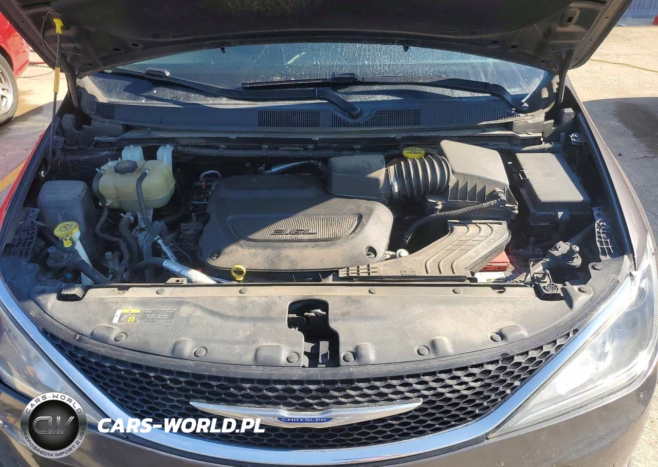 2019 Chrysler Pacifica Touring L VIN:2C4RC1BGXKR665902 - 12