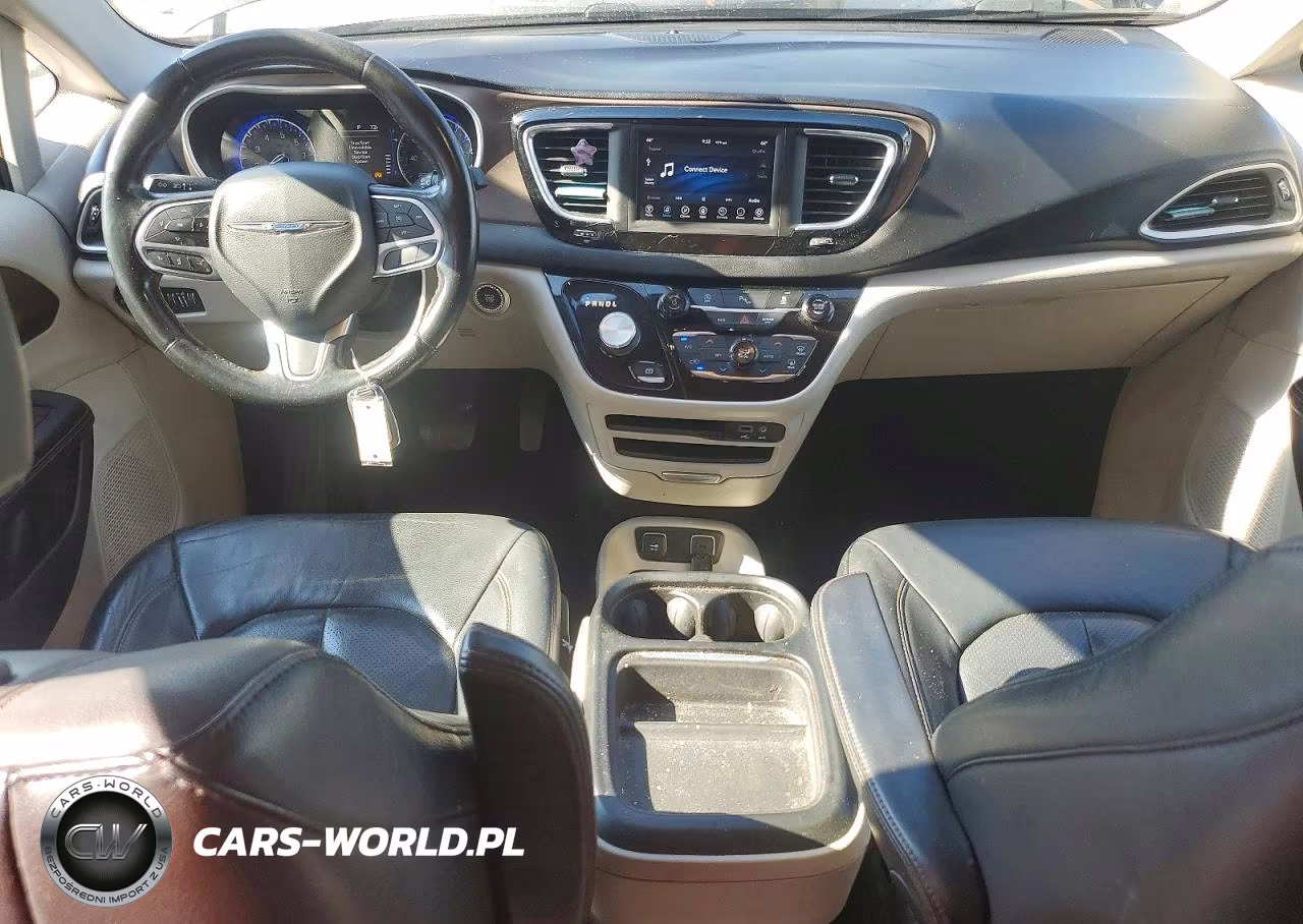 2019 Chrysler Pacifica Touring L VIN:2C4RC1BGXKR665902 - 8