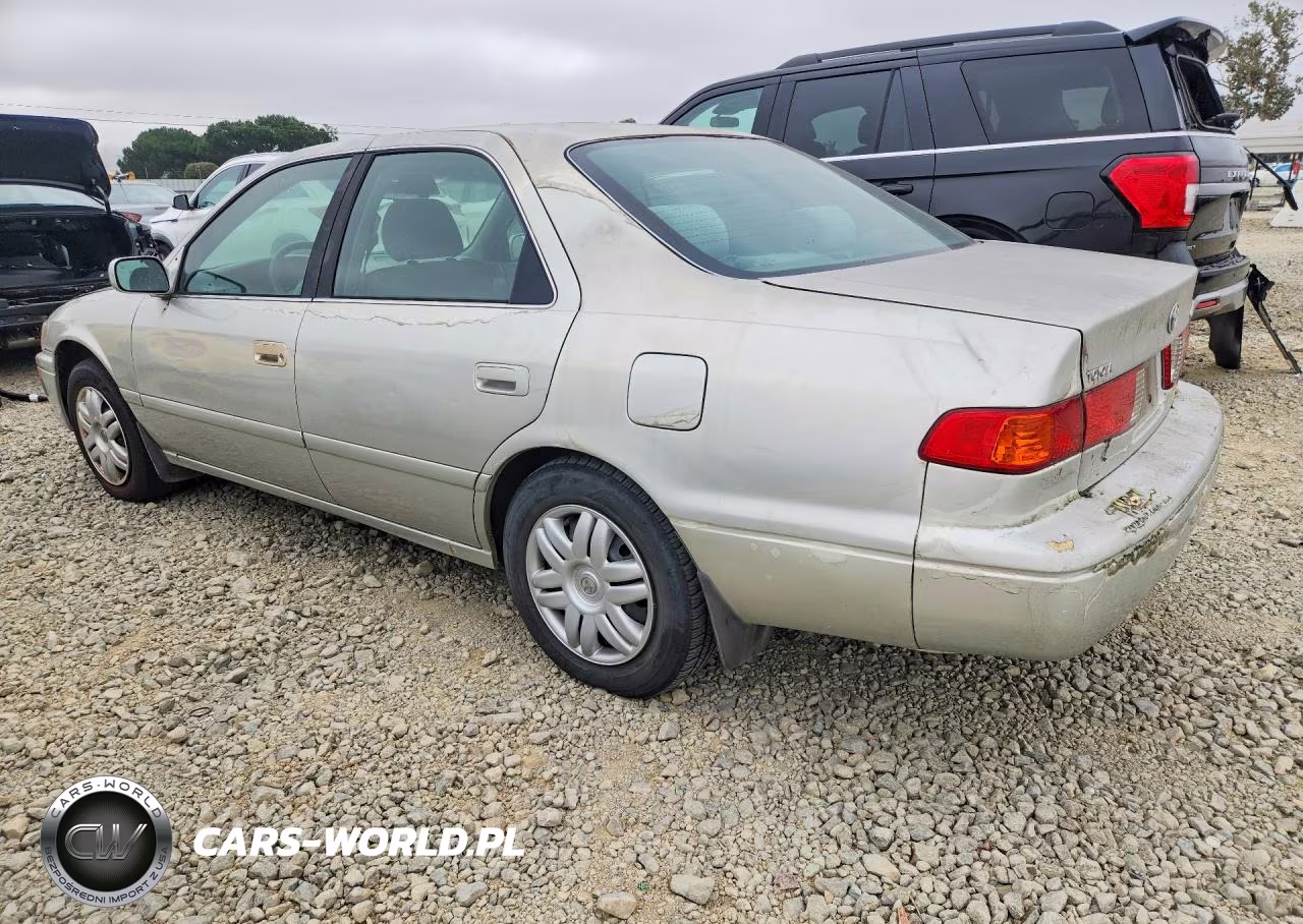 2000 Toyota Camry Le VIN:4T1BG22K1YU010387 - 2