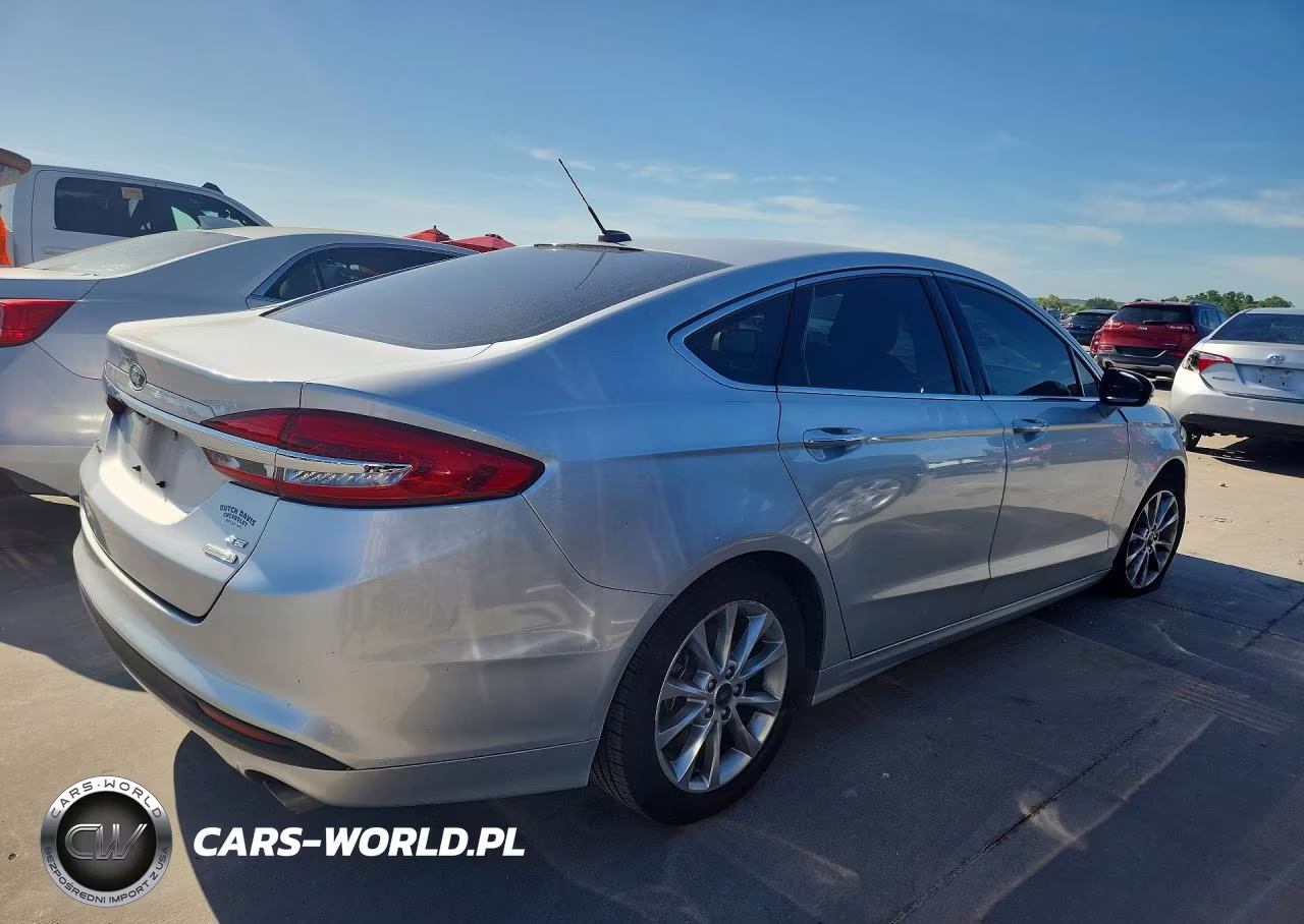 2017 Ford Fusion Se VIN:3FA6P0HDXHR351318 - 3