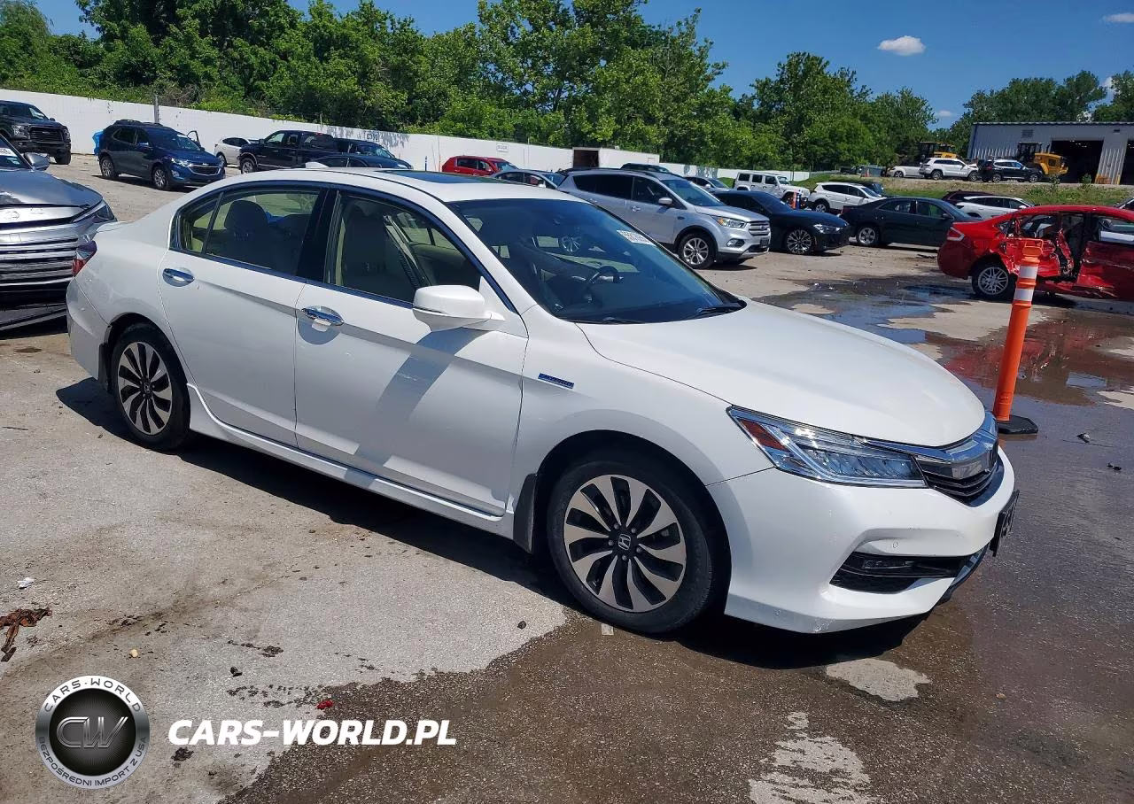 2017 Honda Accord Touring Hybrid VIN:JHMCR6F77HC019891 - 4