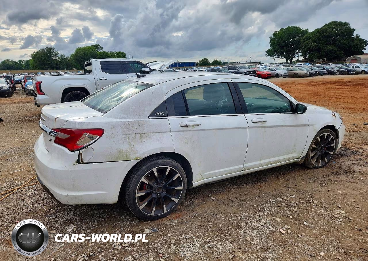 2012 Chrysler 200 Touring VIN:1C3CCBBG7CN305274 - 3