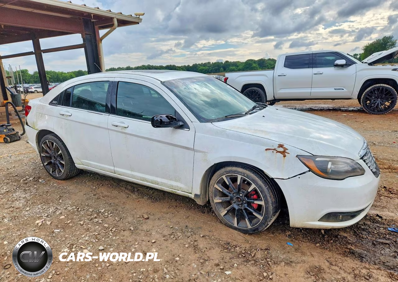 2012 Chrysler 200 Touring VIN:1C3CCBBG7CN305274 - 4