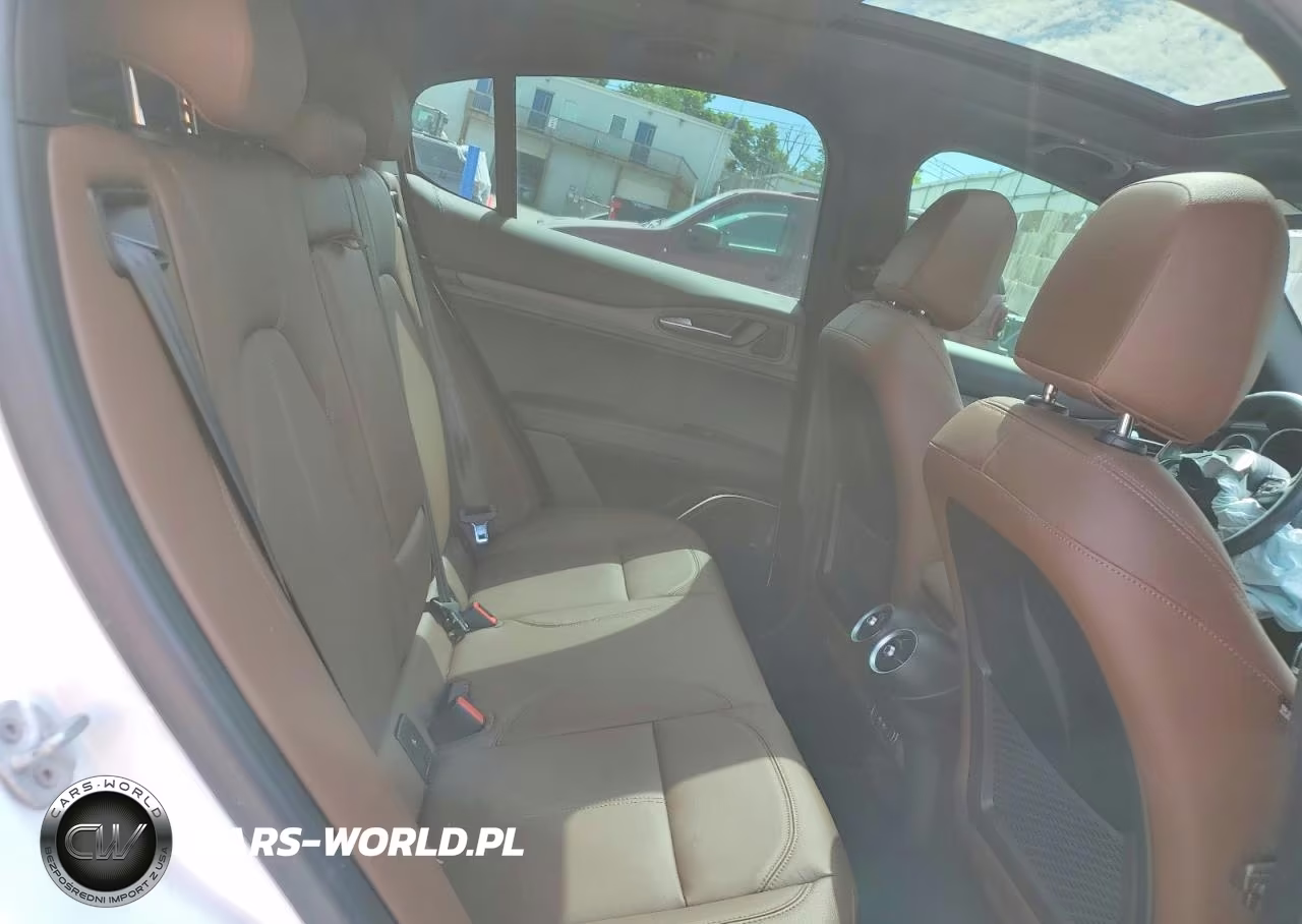 2022 Alfa Romeo Stelvio Ti VIN:ZASPAKBN5N7D33400 - 11