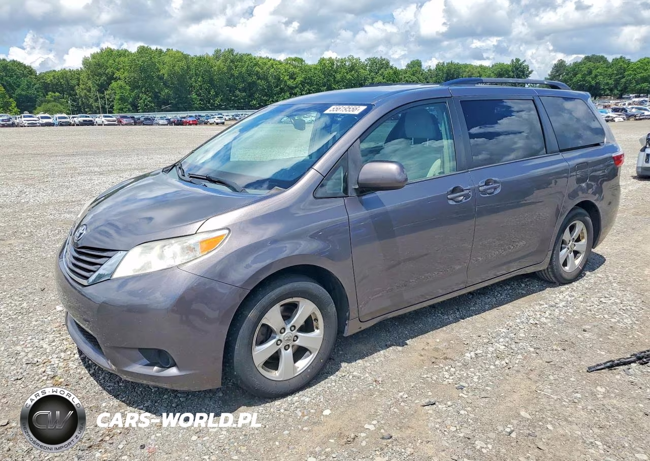 2015 Toyota Sienna Le