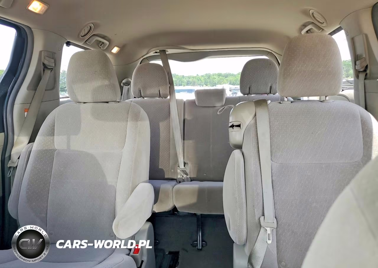 2015 Toyota Sienna Le VIN:5TDKK3DCXFS601298 - 10