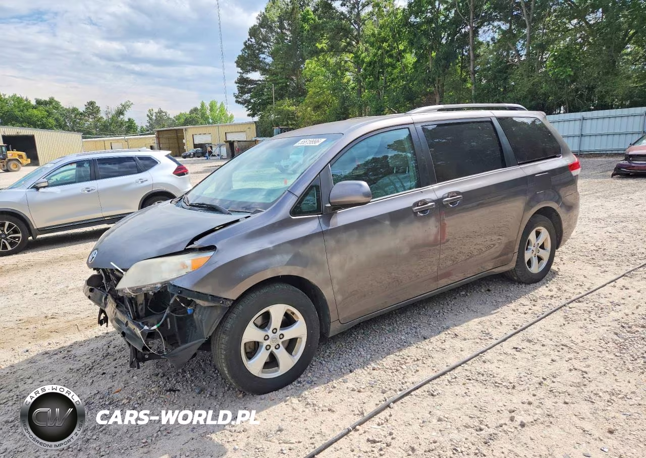 2012 Toyota Sienna Le