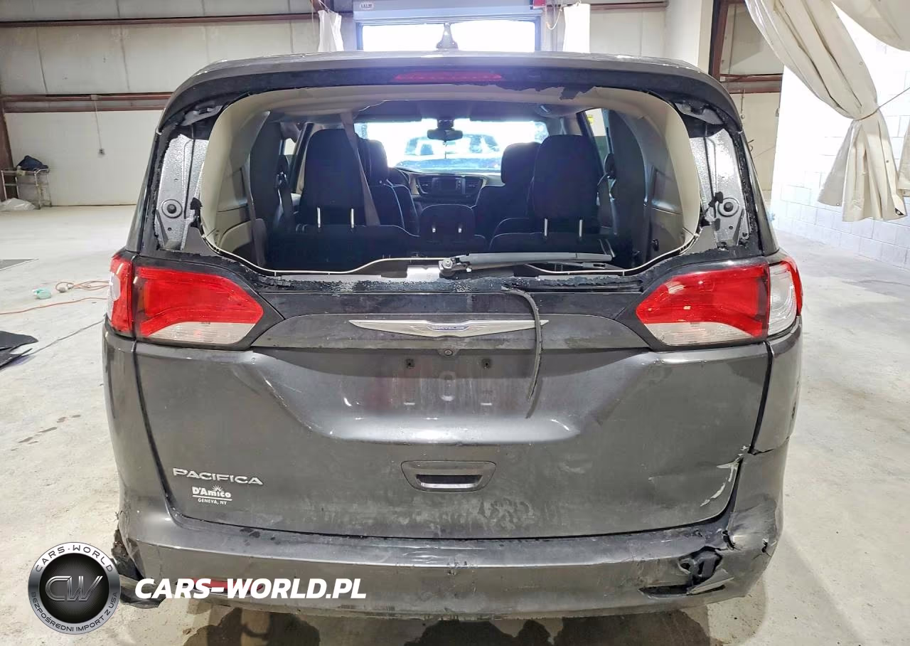 2017 Chrysler Pacifica Lx VIN:2C4RC1CG3HR684489 - 6
