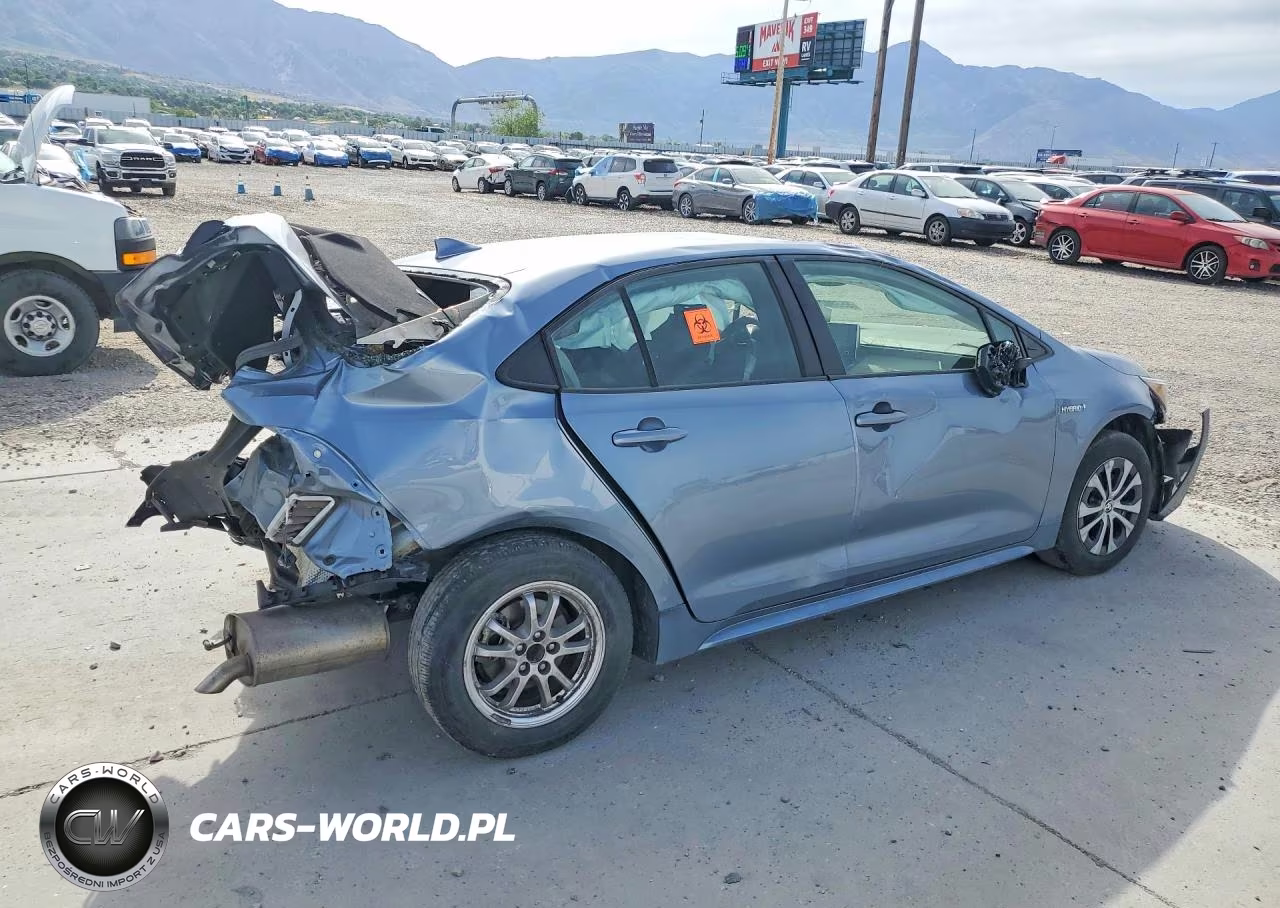 2020 Toyota Corolla Le VIN:JTDEBRBE1LJ003744 - 3