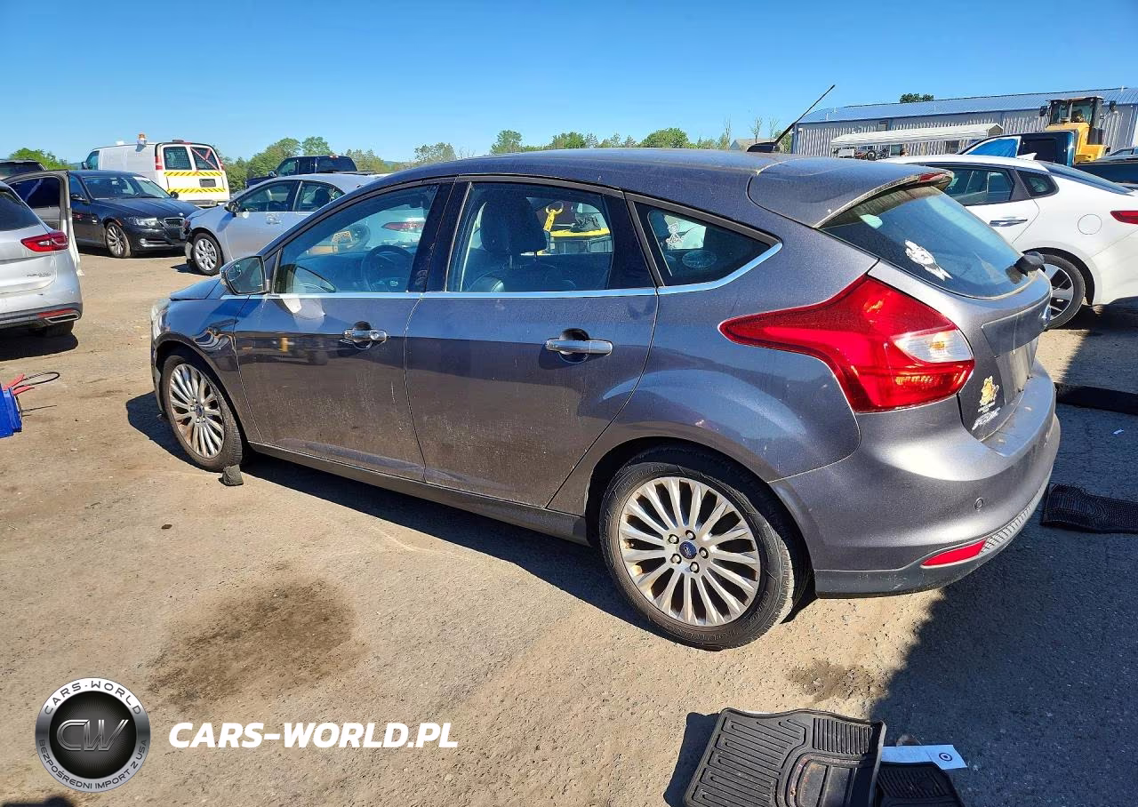 2012 Ford Focus Titanium VIN:1FAHP3N22CL402153 - 2