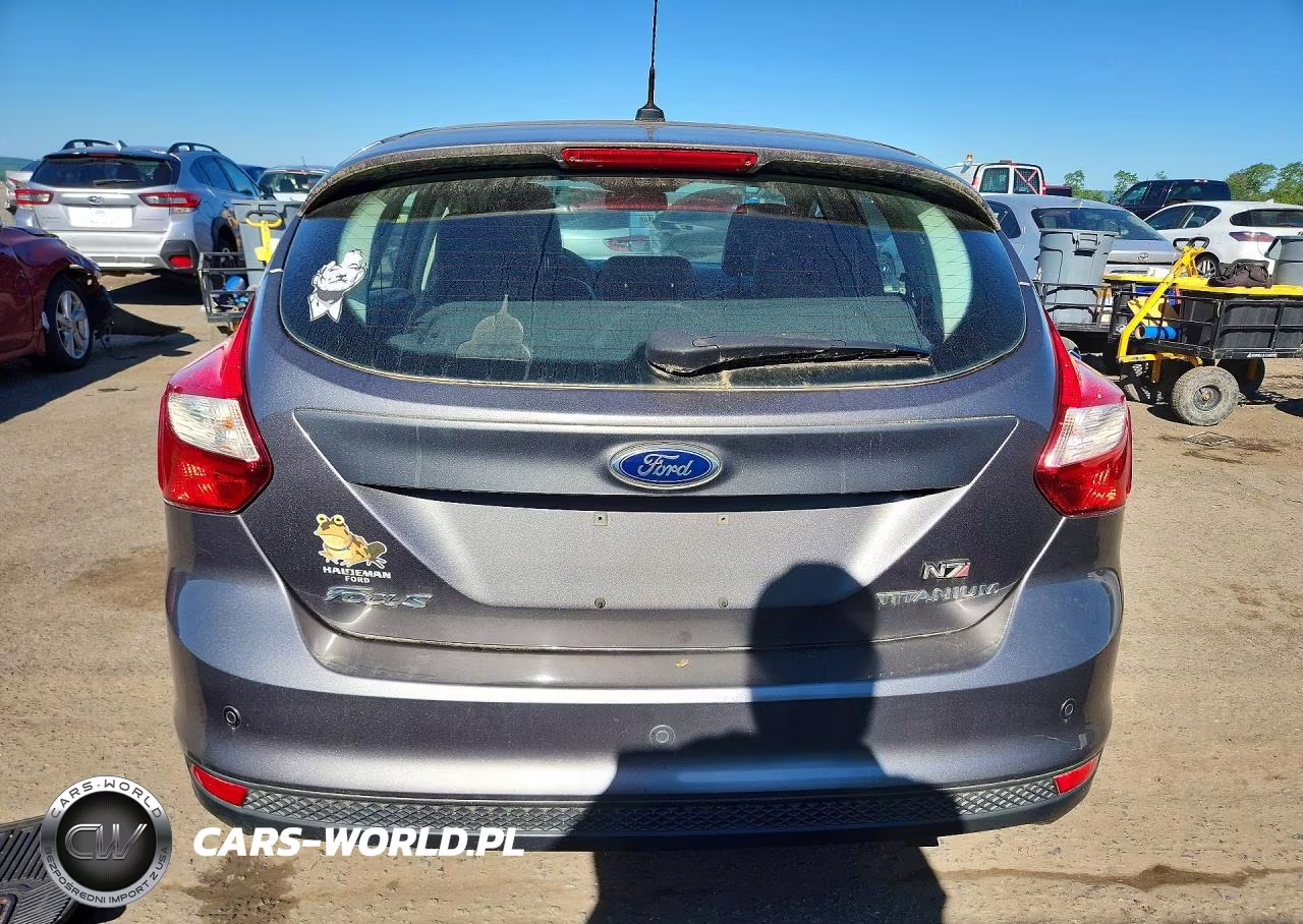 2012 Ford Focus Titanium VIN:1FAHP3N22CL402153 - 6