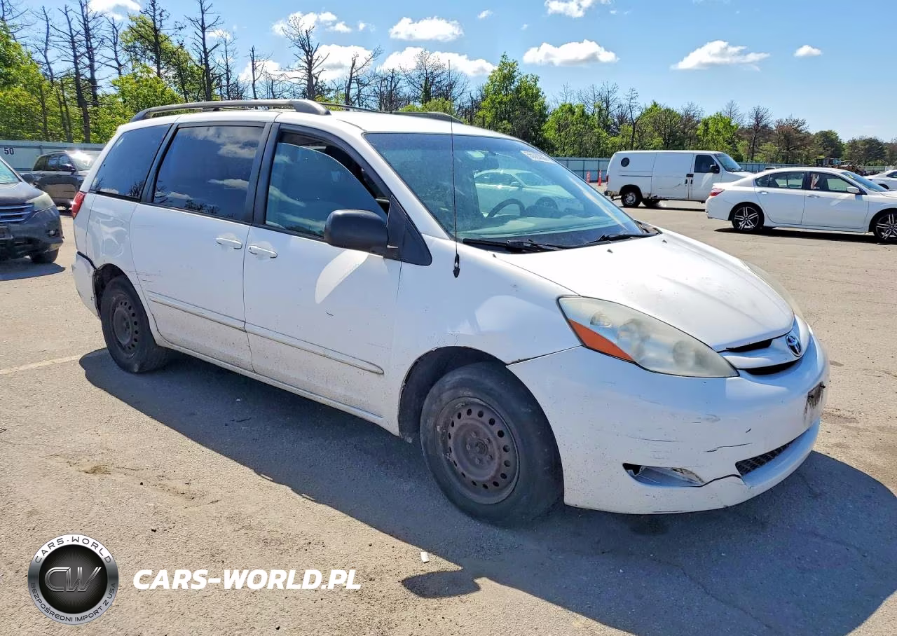 2009 Toyota Sienna VIN:5TDZK23C19S253437 - 4