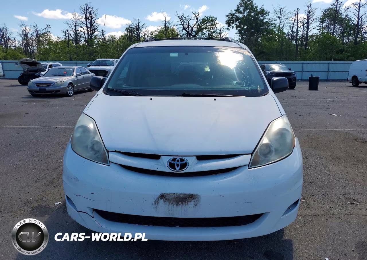 2009 Toyota Sienna VIN:5TDZK23C19S253437 - 5