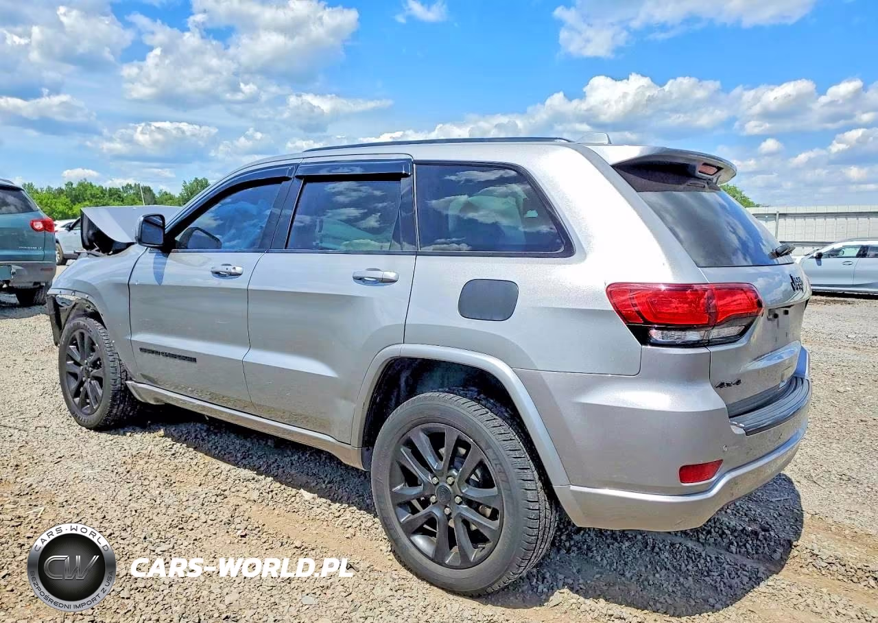 2018 Jeep Grand Cherokee Laredo VIN:1C4RJFAG4JC259092 - 2