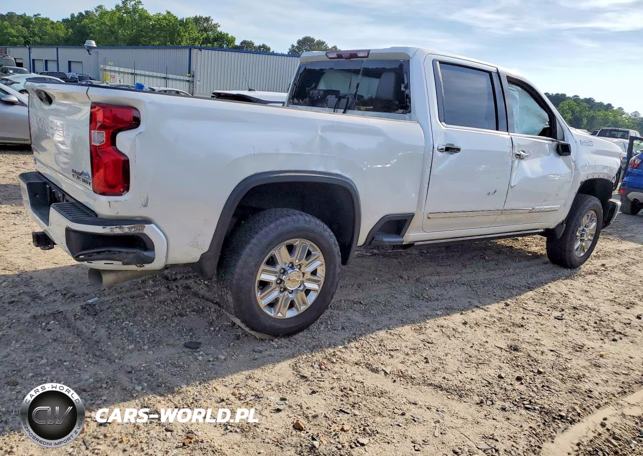 2024 Chevrolet Silverado K2500 High Country VIN:1GC4YREY2RF197597 - 3