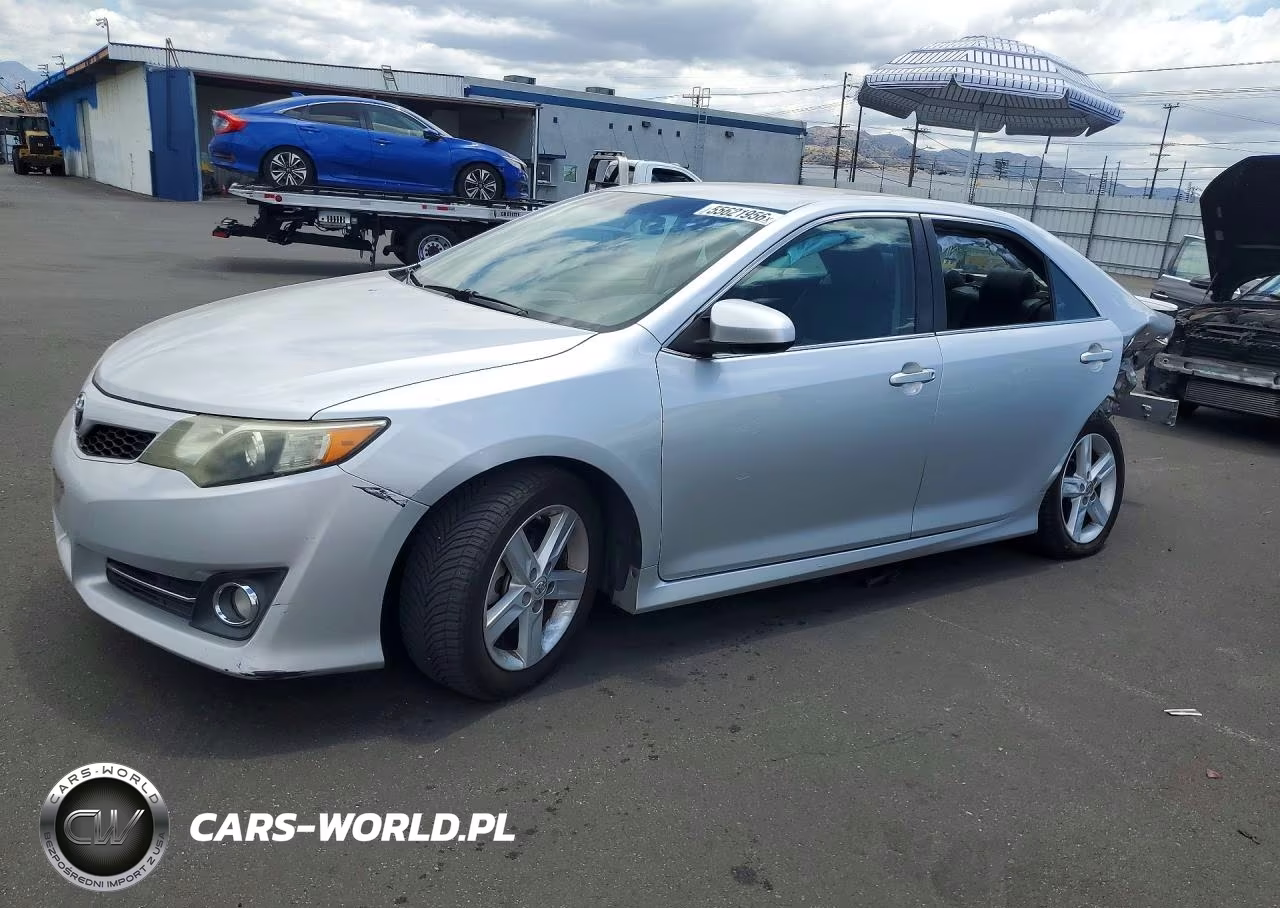 2013 Toyota Camry L – zdjęcie 1 z 13