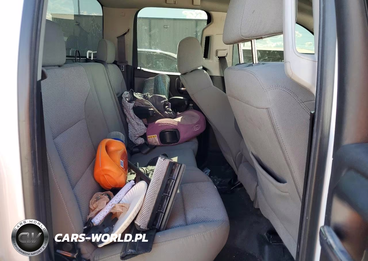 2018 Chevrolet Silverado C1500 VIN:1GCRCNEH4JZ308361 - 10