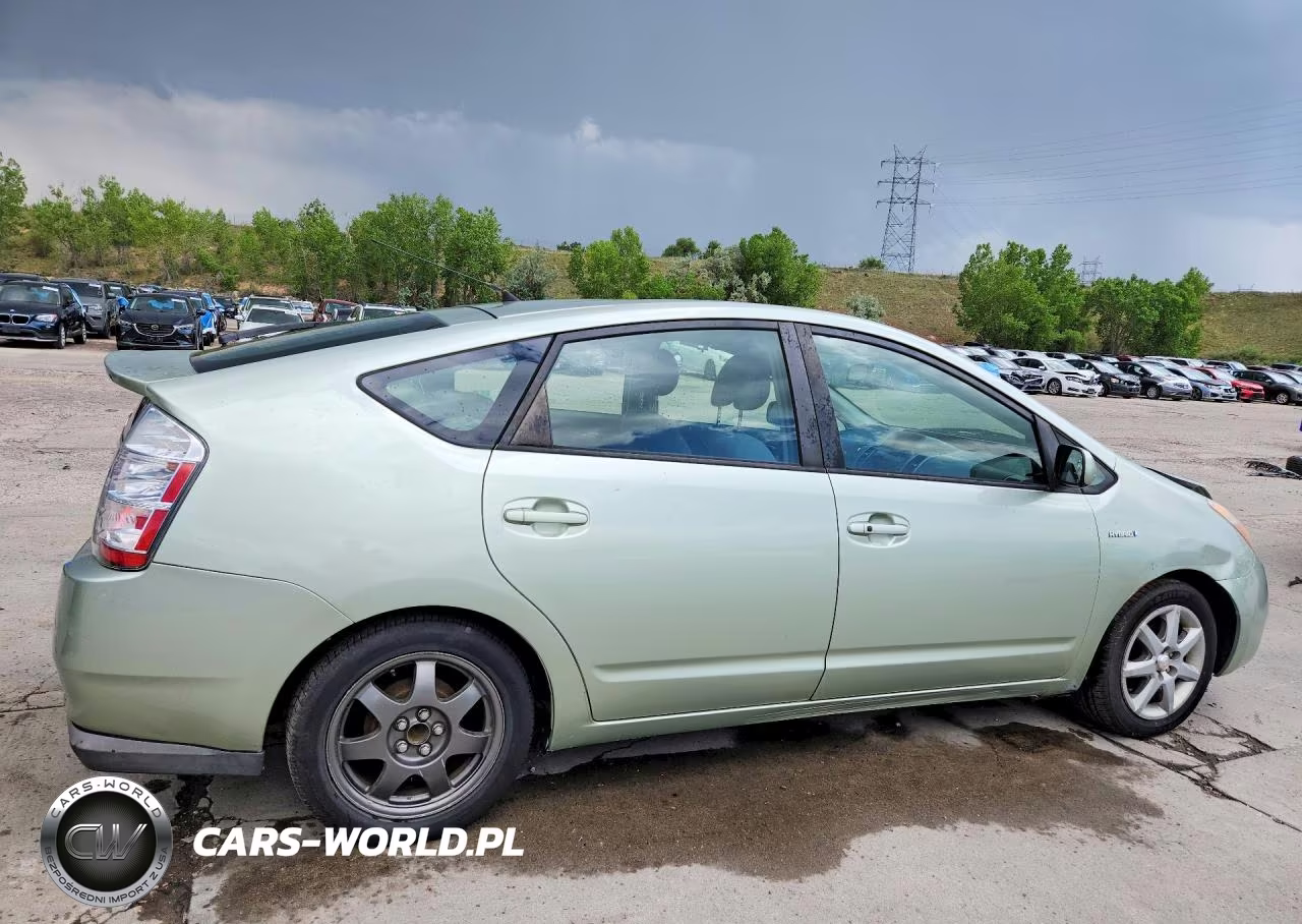 2009 Toyota Prius Touring VIN:JTDKB20U297823812 - 3