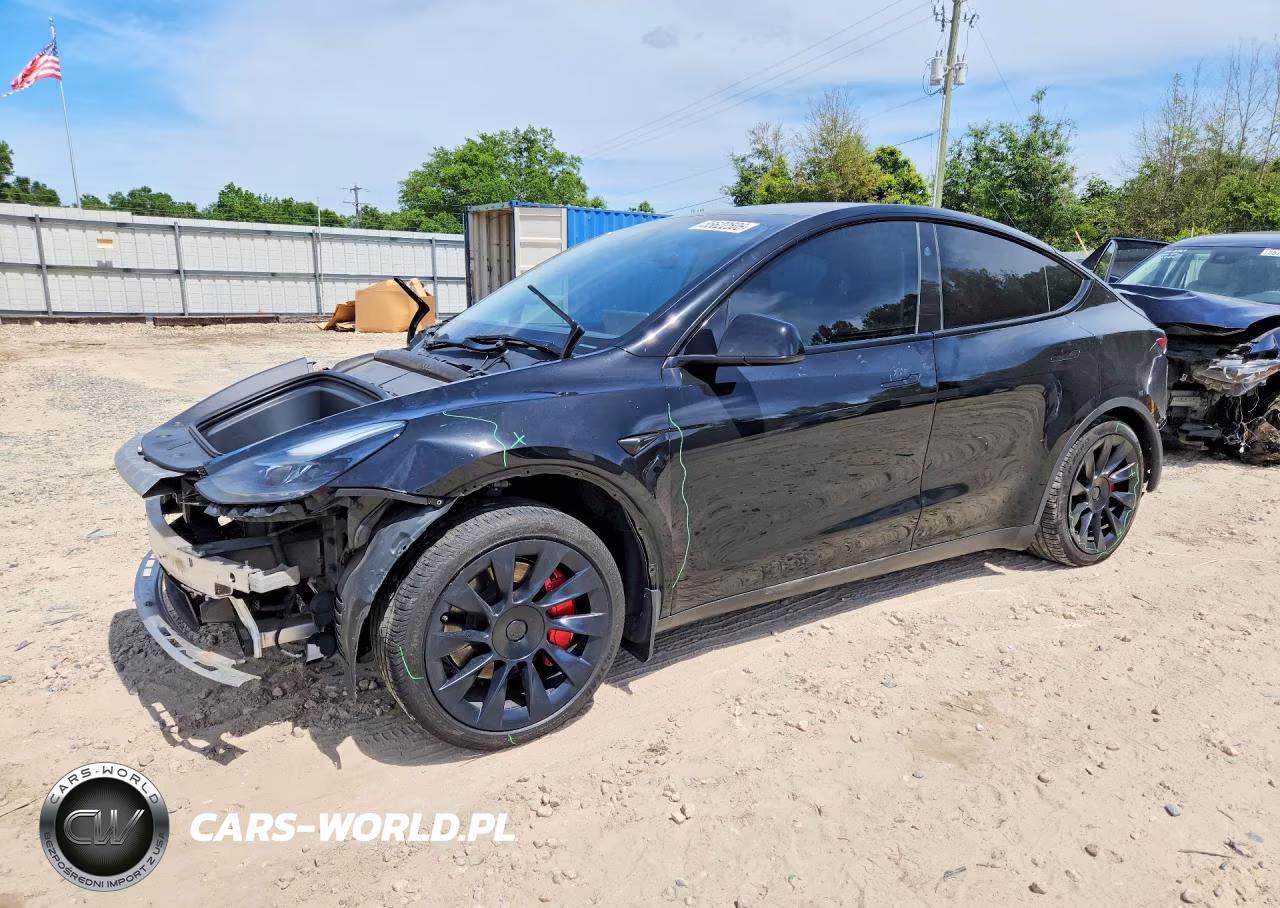 2024 Tesla Model Y – zdjęcie 1 z 13
