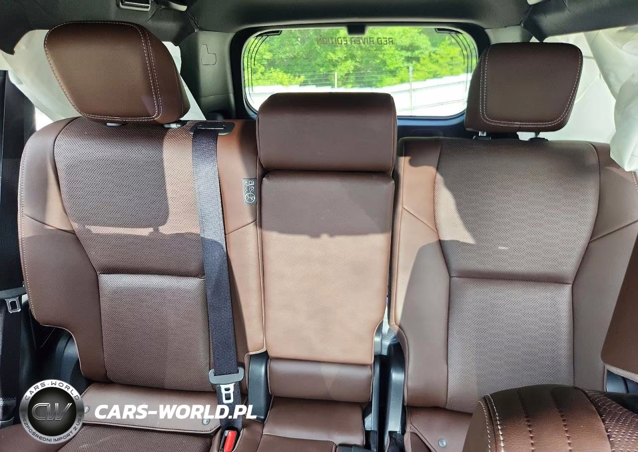 2026 Toyota Land Cruiser Base VIN:JTEABFAJ0TK050538 - 10