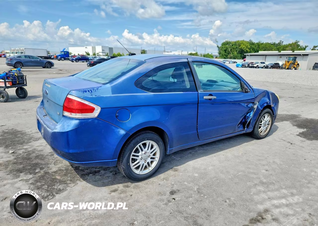 2008 Ford Focus Se VIN:1FAHP33N68W294638 - 3