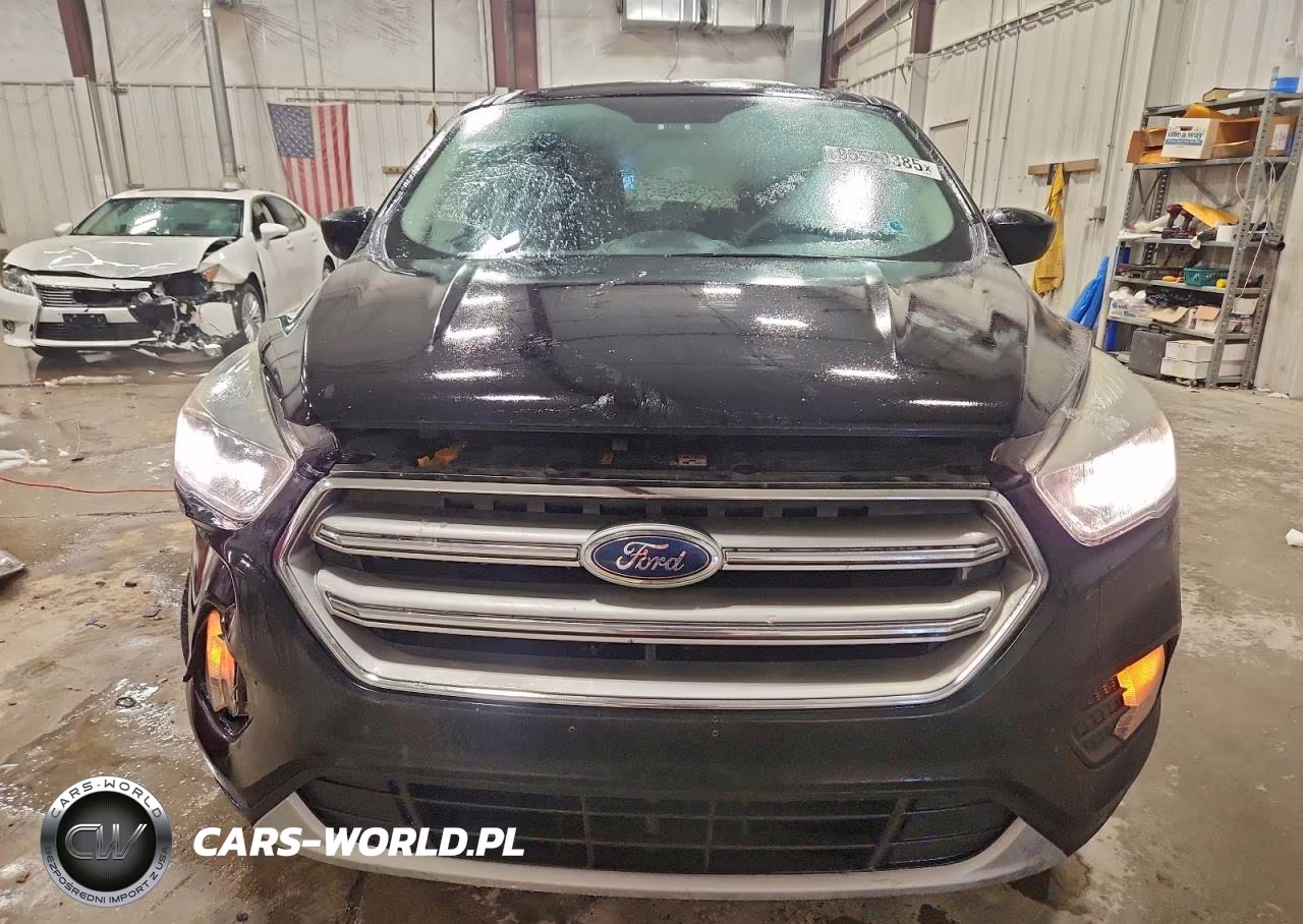 2017 Ford Escape Se VIN:1FMCU0GD9HUB14749 - 5