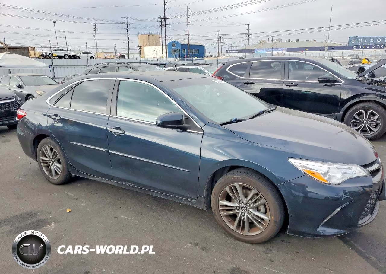 2017 Toyota Camry Se VIN:4T1BF1FK4HU311372 - 4