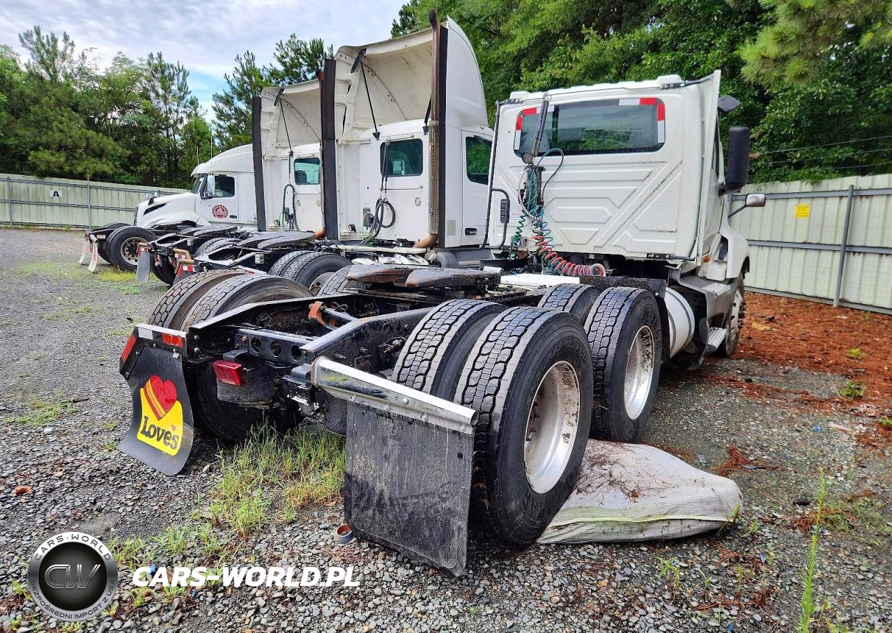 2020 International Lt625 Semi Truck VIN:3HCDZAPR4LL884391 - 4