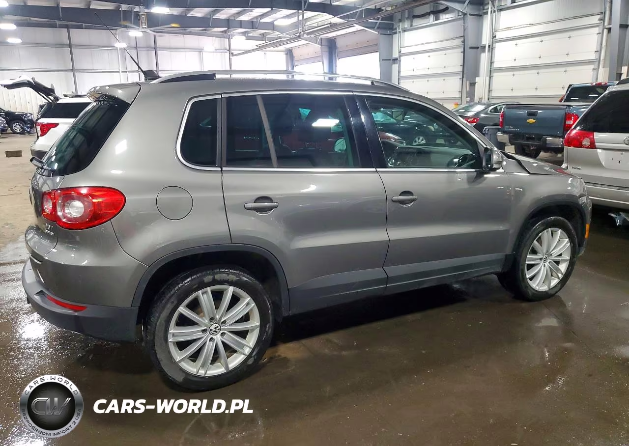 2011 Volkswagen Tiguan S VIN:WVGBV7AX9BW538285 - 3