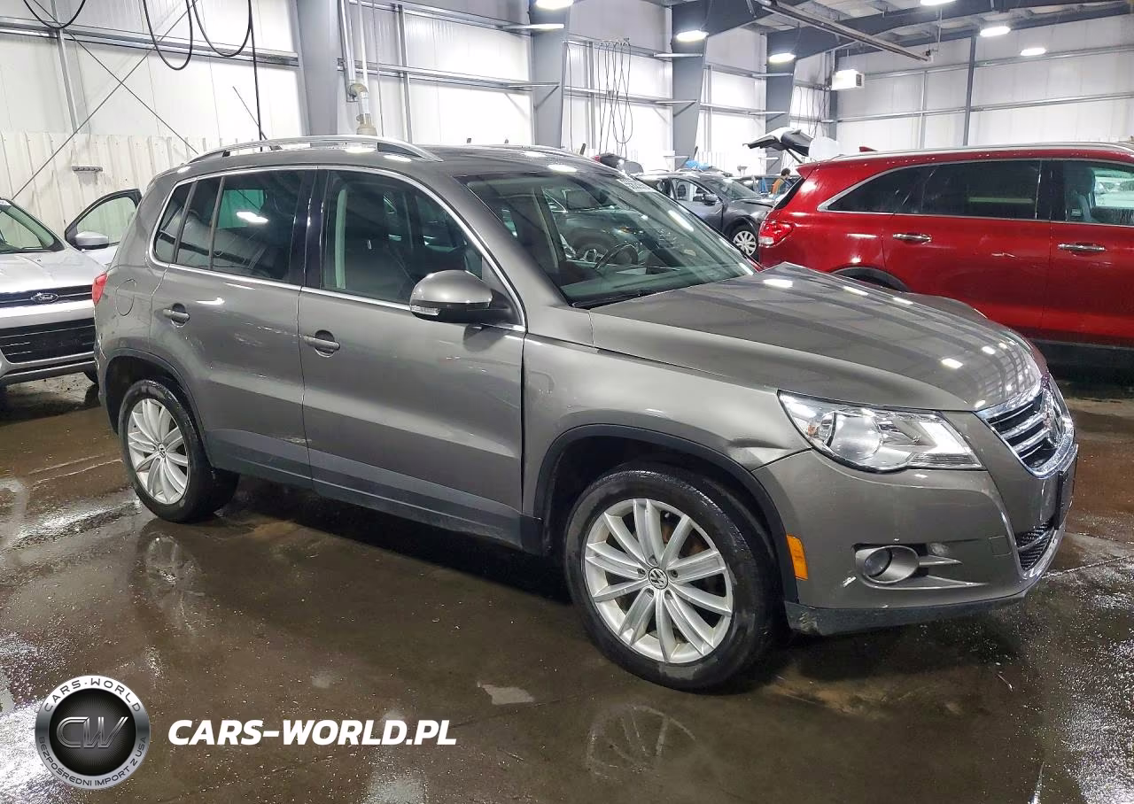 2011 Volkswagen Tiguan S VIN:WVGBV7AX9BW538285 - 4