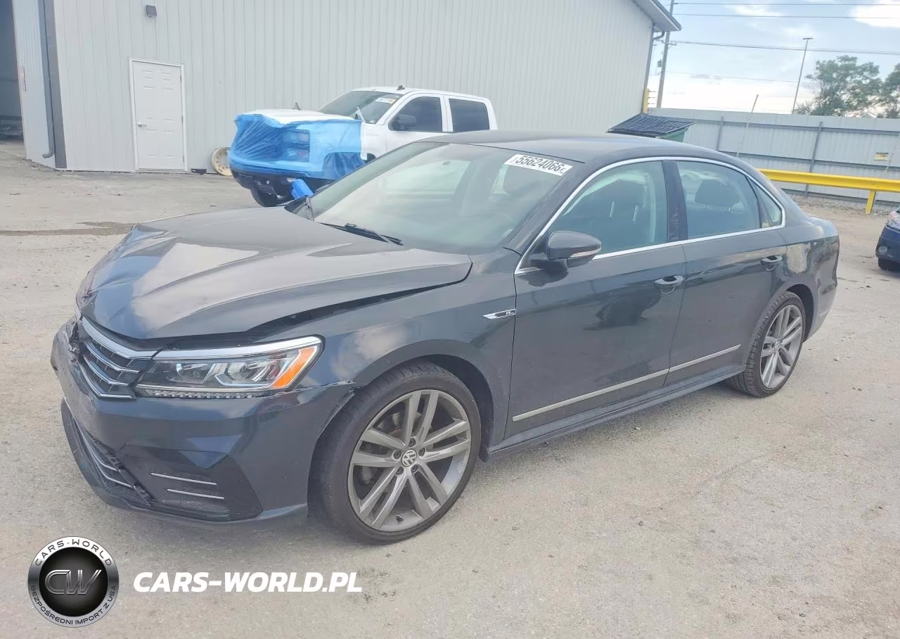 2017 Volkswagen Passat R-Line