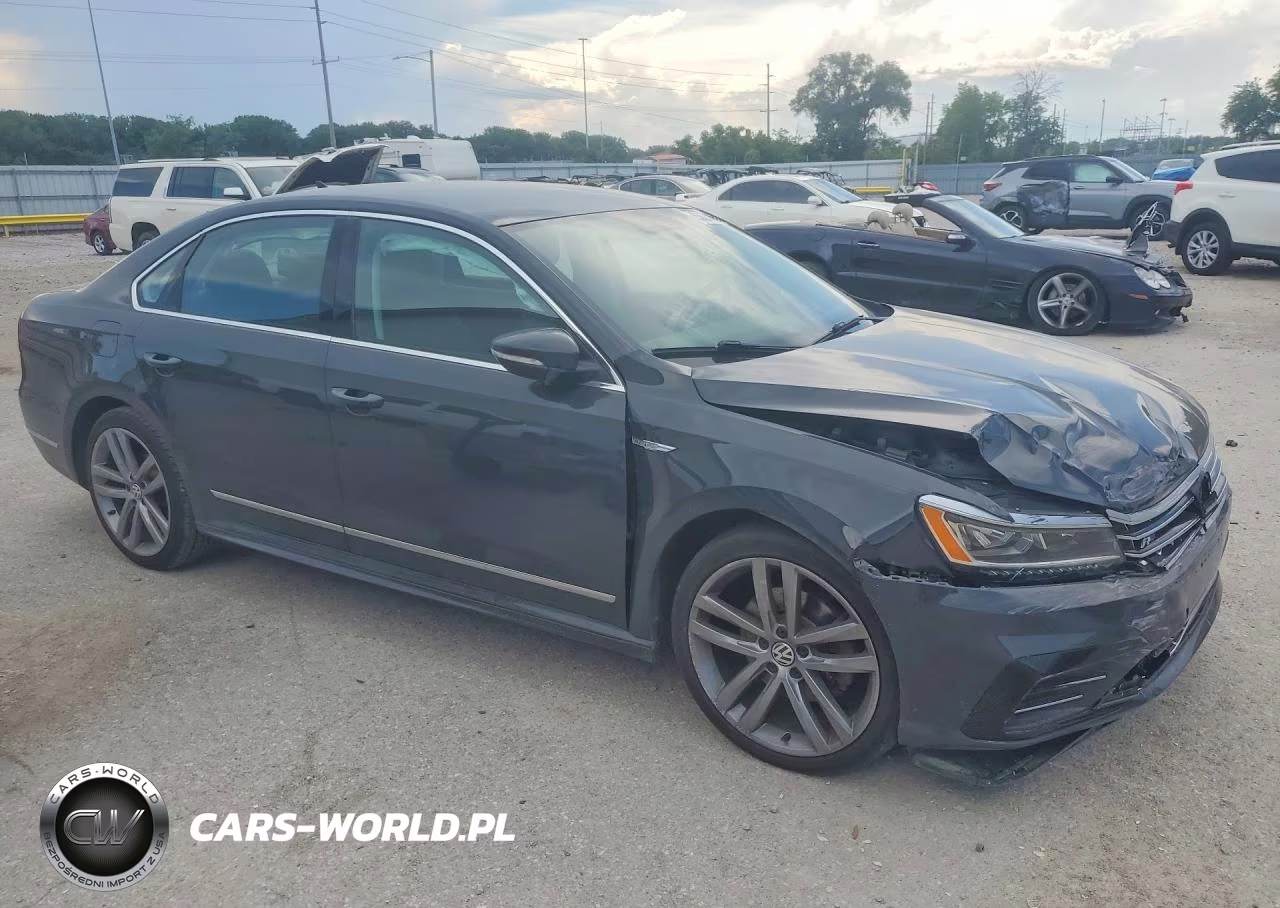 2017 Volkswagen Passat R-Line VIN:1VWDT7A34HC084535 - 4
