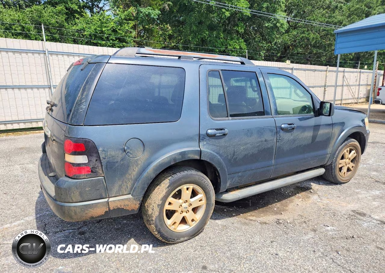2010 Ford Explorer Xlt VIN:1FMEU6DE4AUA10085 - 3
