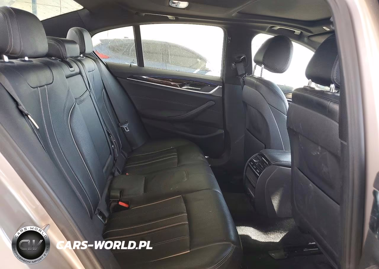 2018 BMW 530E VIN:WBAJA9C56JB249337 - 10