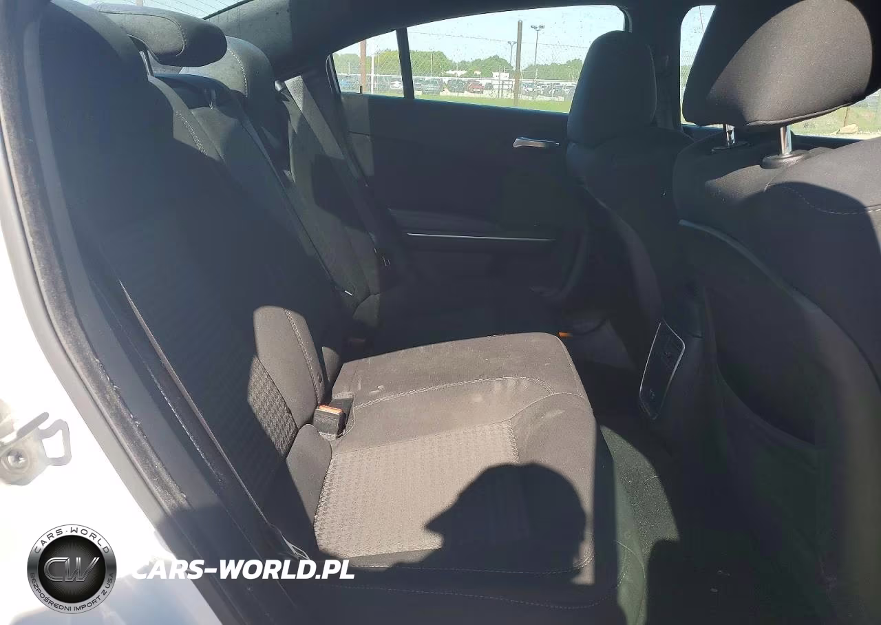 2019 Dodge Charger Scat Pack VIN:2C3CDXGJ1KH638012 - 10
