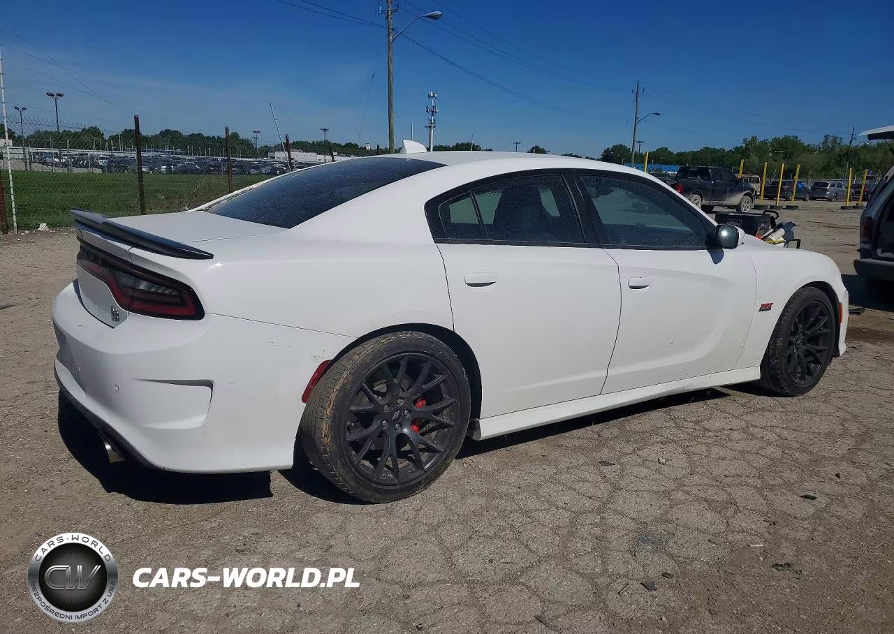 2019 Dodge Charger Scat Pack VIN:2C3CDXGJ1KH638012 - 3