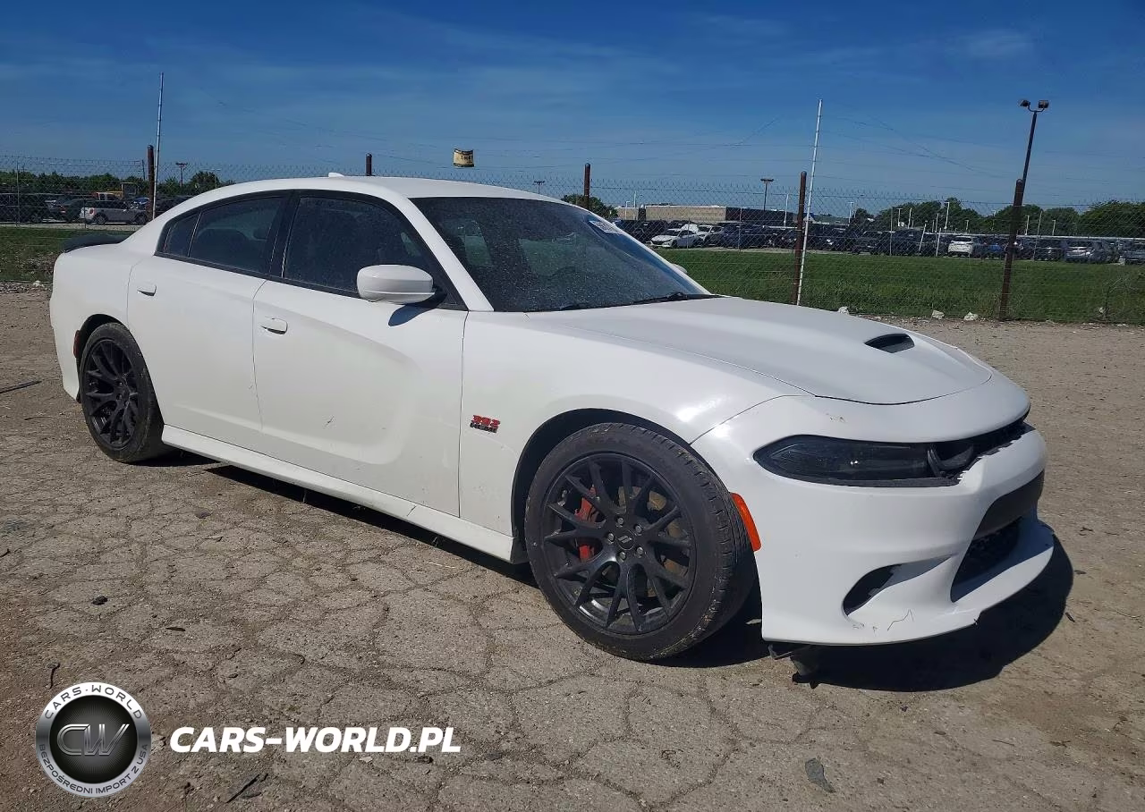 2019 Dodge Charger Scat Pack VIN:2C3CDXGJ1KH638012 - 4