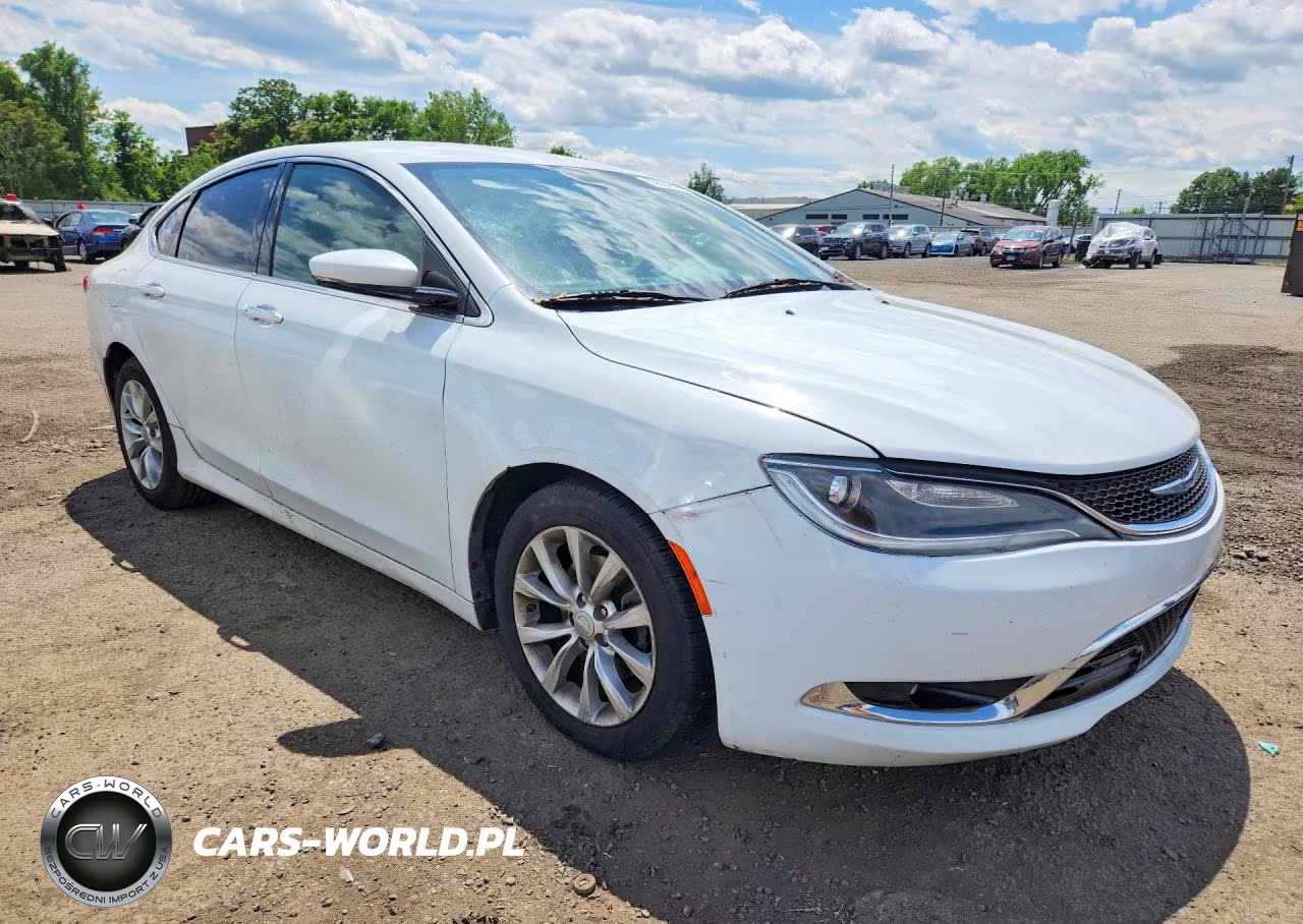 2015 Chrysler 200 C VIN:1C3CCCCB3FN501662 - 4