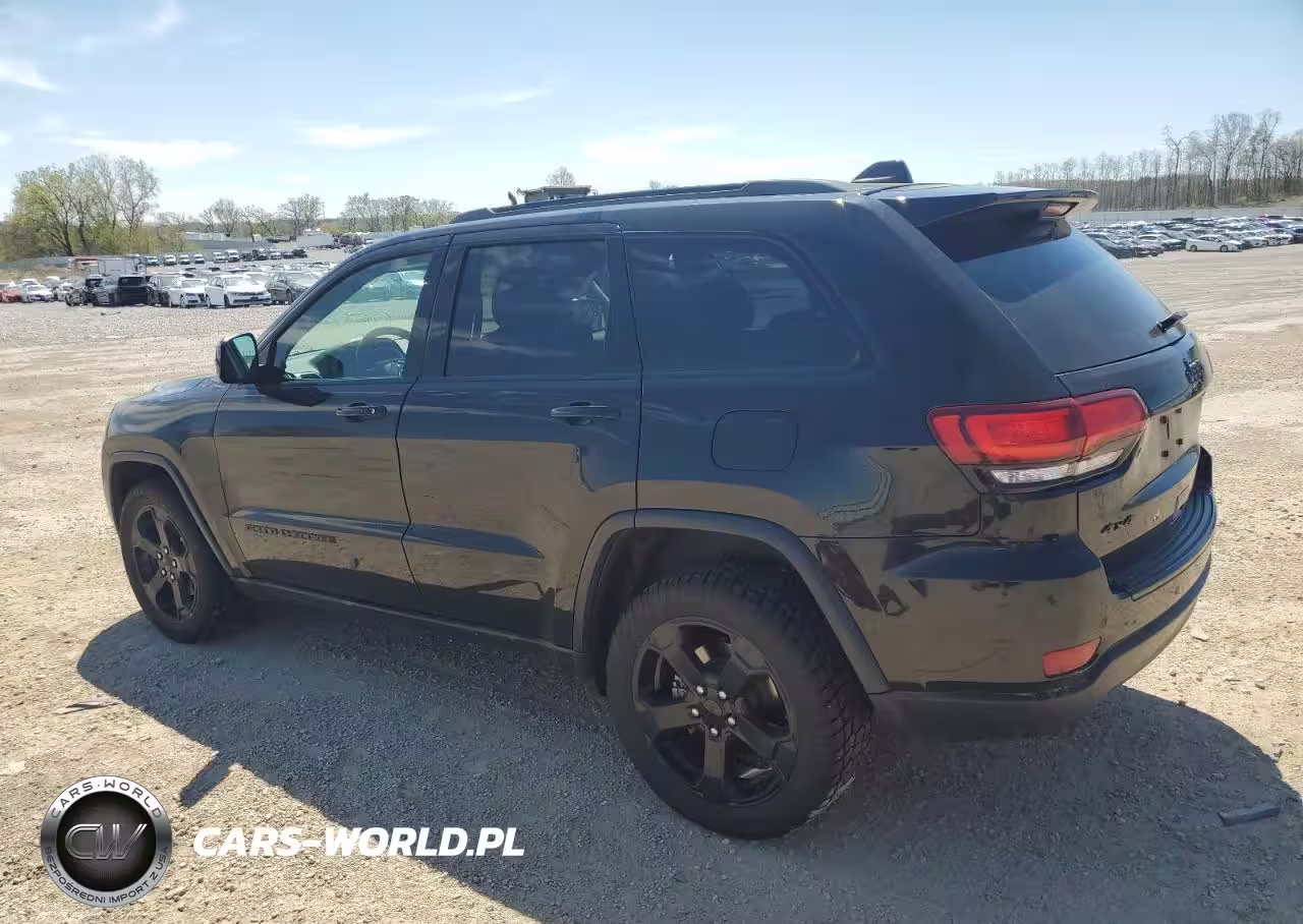 2018 Jeep Grand Cherokee Laredo VIN:1C4RJFAGXJC442240 - 2