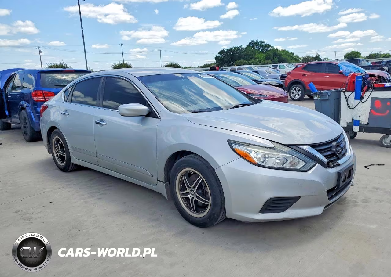 2017 Nissan Altima 2.5 S VIN:1N4AL3AP9HN340695 - 4