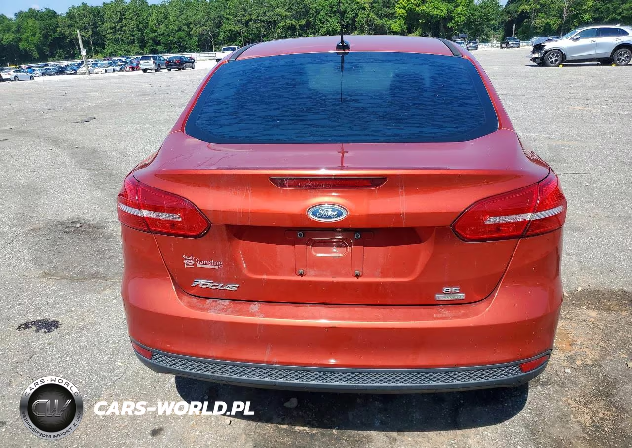 2018 Ford Focus Se VIN:1FADP3FE0JL281854 - 6